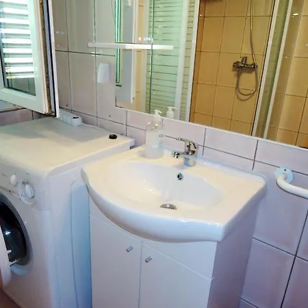 In With Terrace Air Conditioning Wi Fi Washing Machine Apartment *